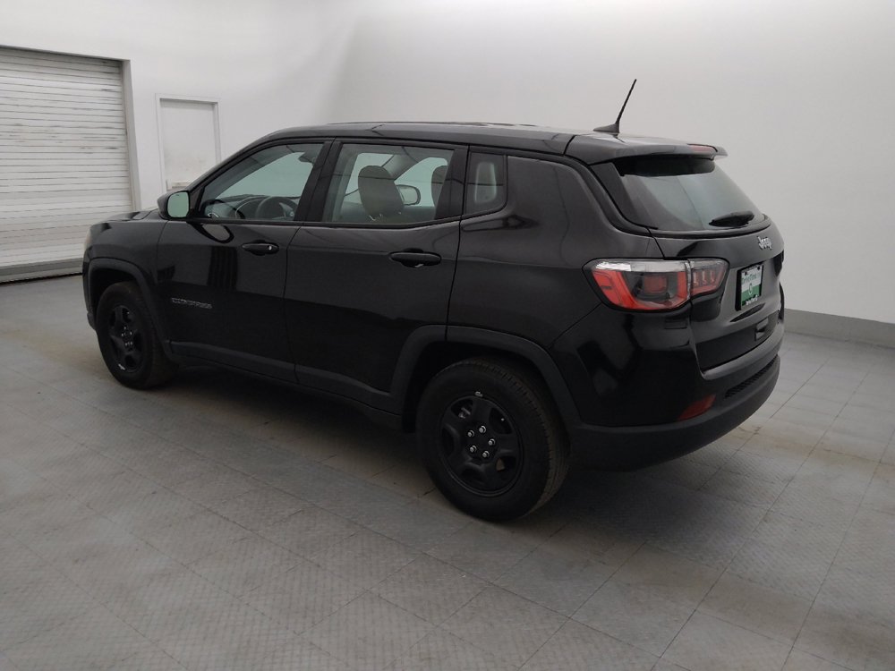 Used 2018 Jeep Compass Sport w/ Tech Group FWD image 3