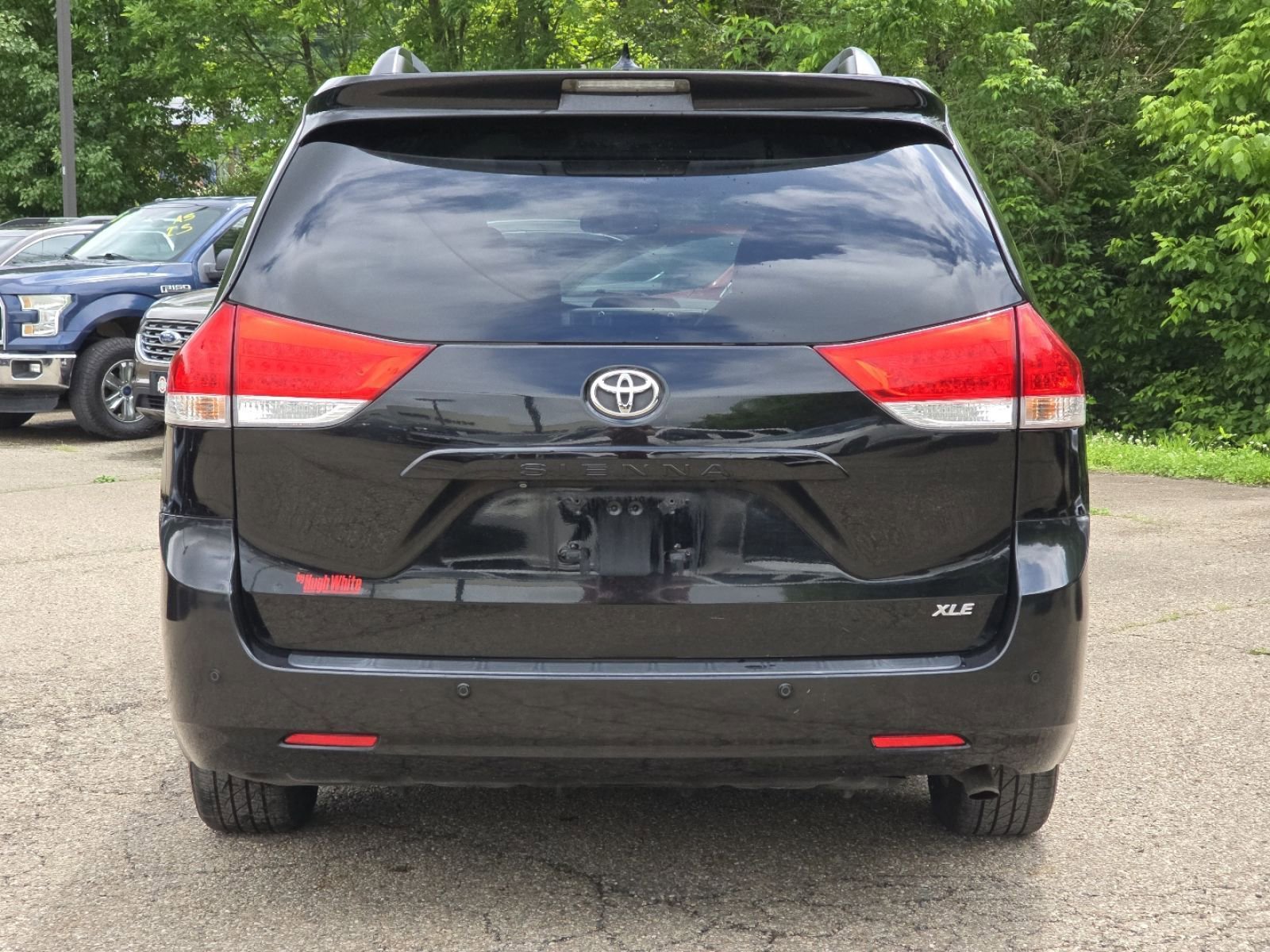 Used 2012 Toyota Sienna XLE w/ Premium Pkg FWD image 16