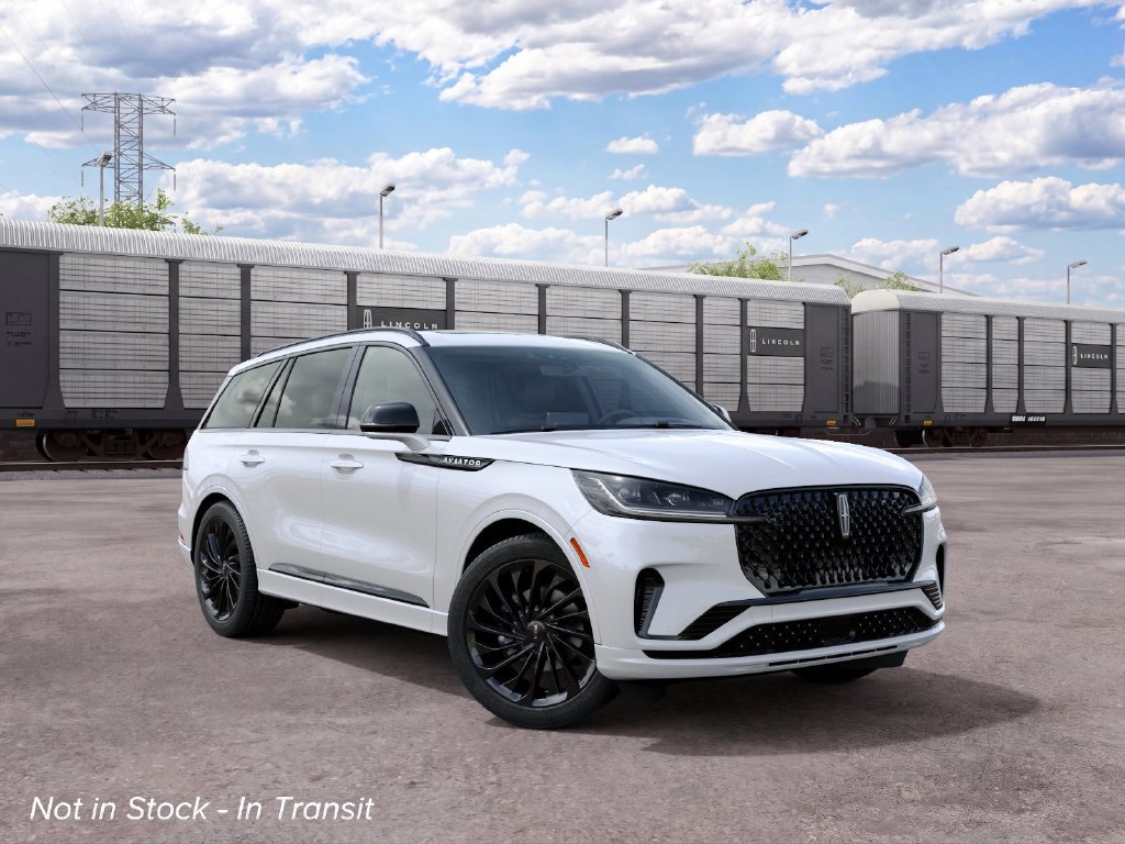 New 2027 Lincoln Aviator Reserve w/ Jet Appearance Package AWD/4WD image 4