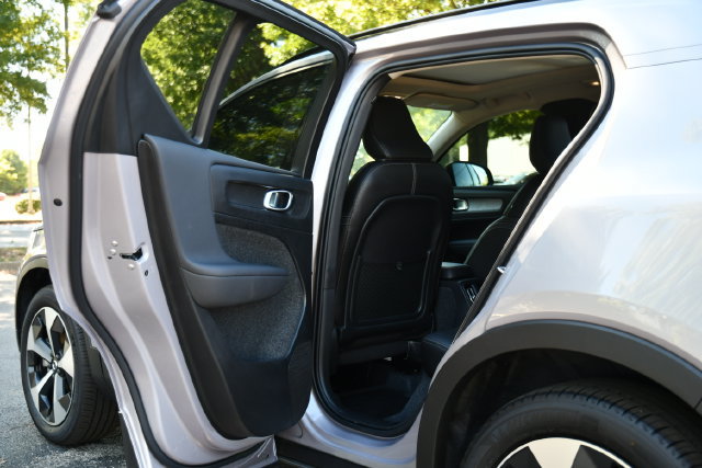 New 2026 Volvo XC40 B5 Core w/ Protection Package Premier AWD/4WD image 15