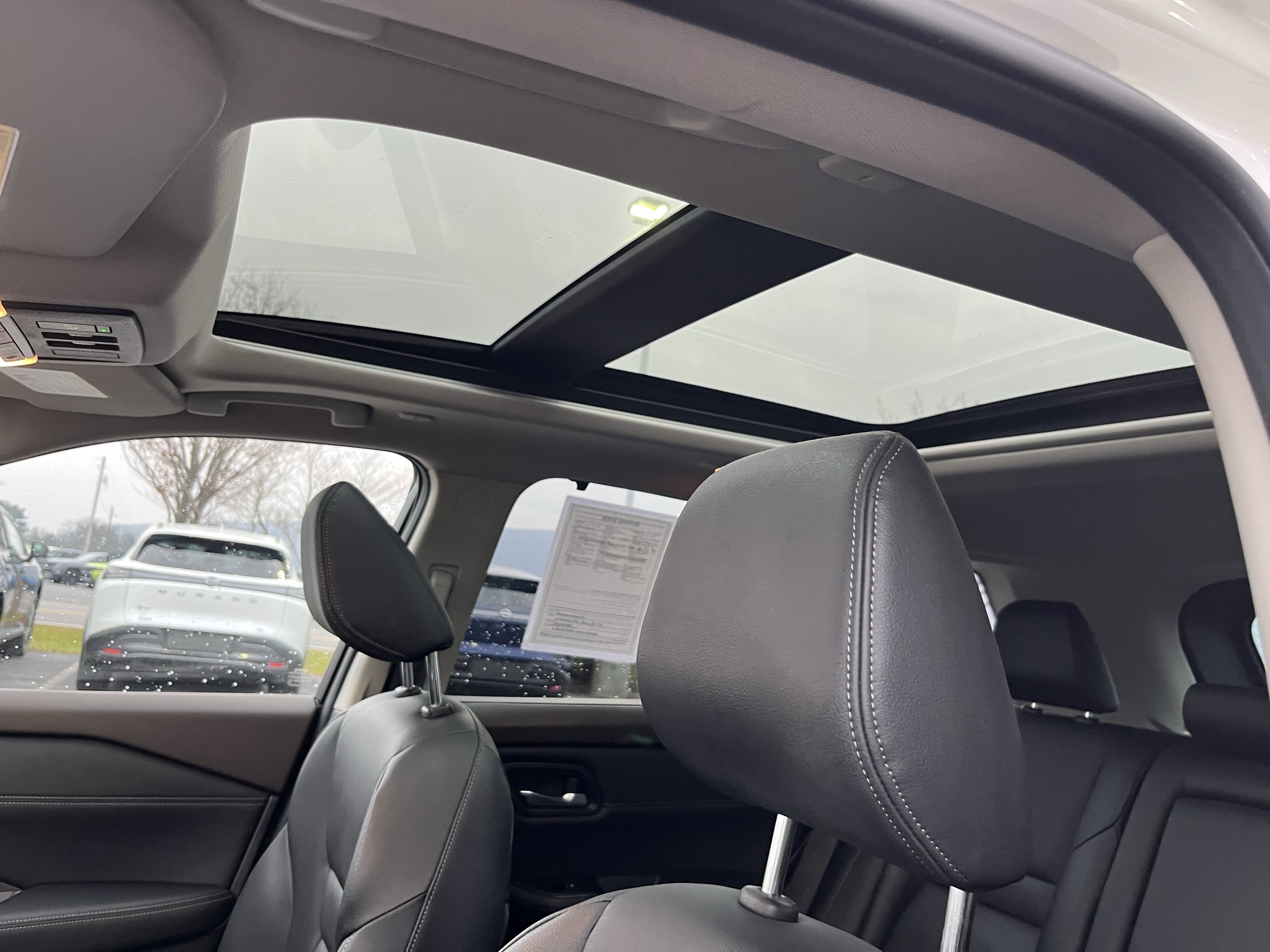 Used 2023 Nissan Rogue SL w/ SL Premium Package image 21