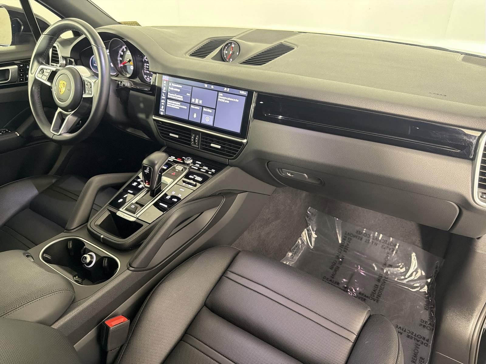 Used 2020 Porsche Cayenne S image 35