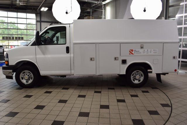 New 2025 Chevrolet Express 3500 w/ Power Convenience Package RWD image 3