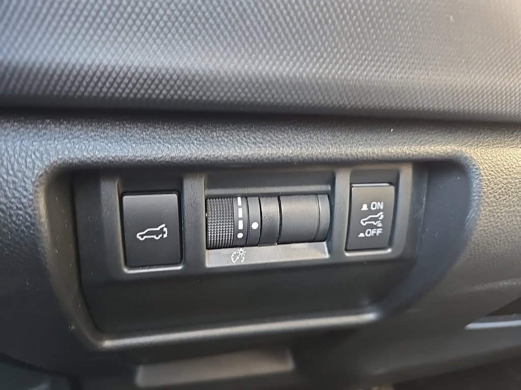 Used 2025 Subaru Forester Premium AWD/4WD image 19