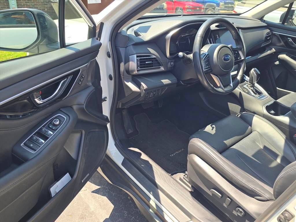 Used 2023 Subaru Outback Limited XT AWD/4WD image 4