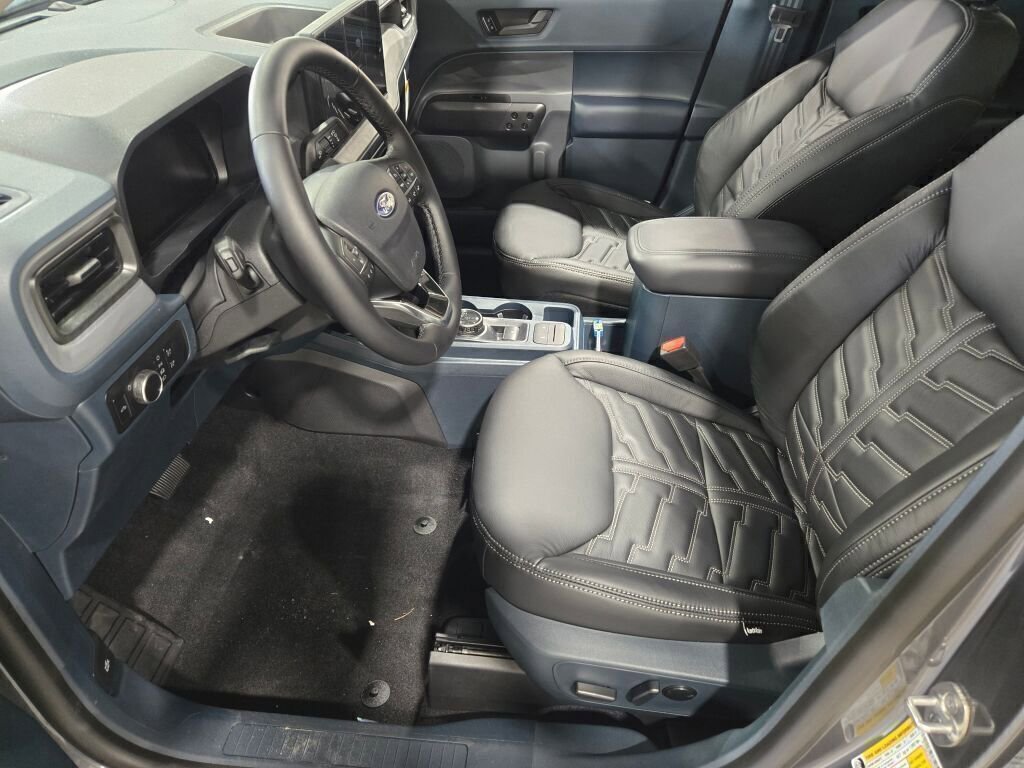 New 2025 Ford Maverick XLT w/ XLT Luxury Package image 17