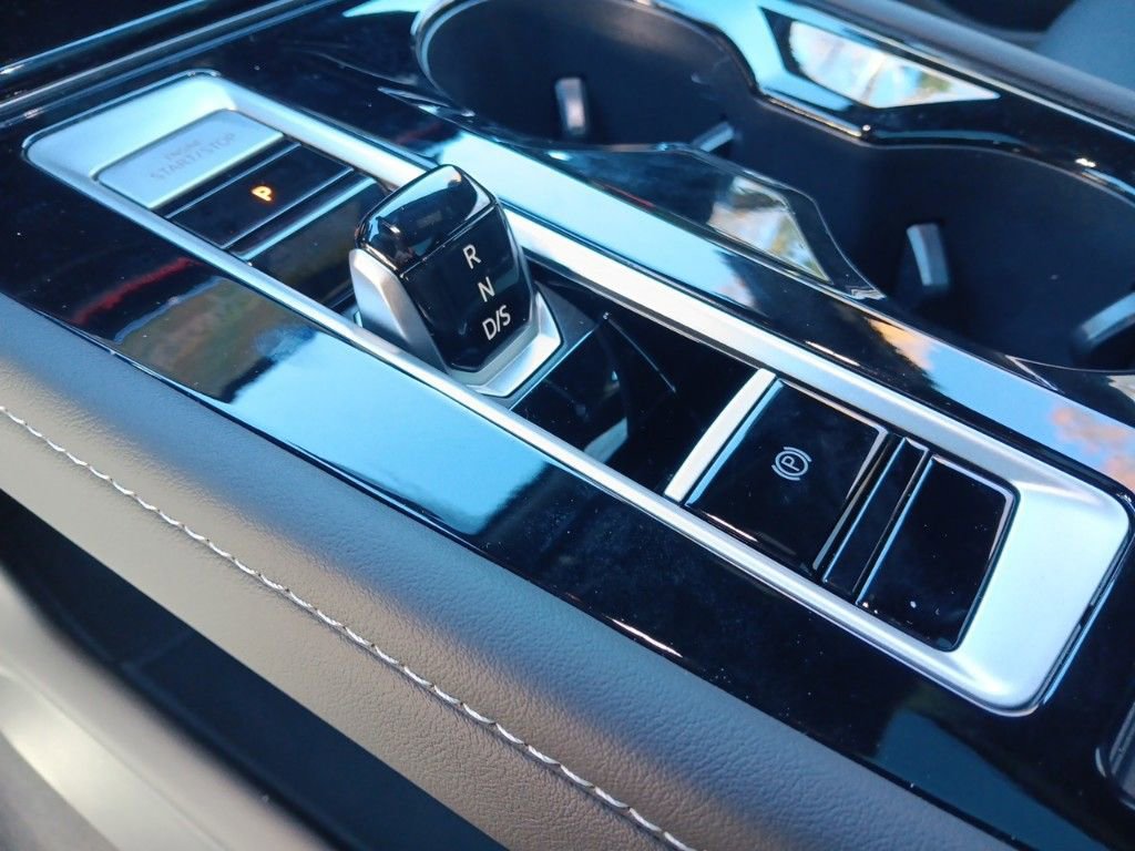 New 2025 Volkswagen Atlas Cross Sport SEL R-Line image 24