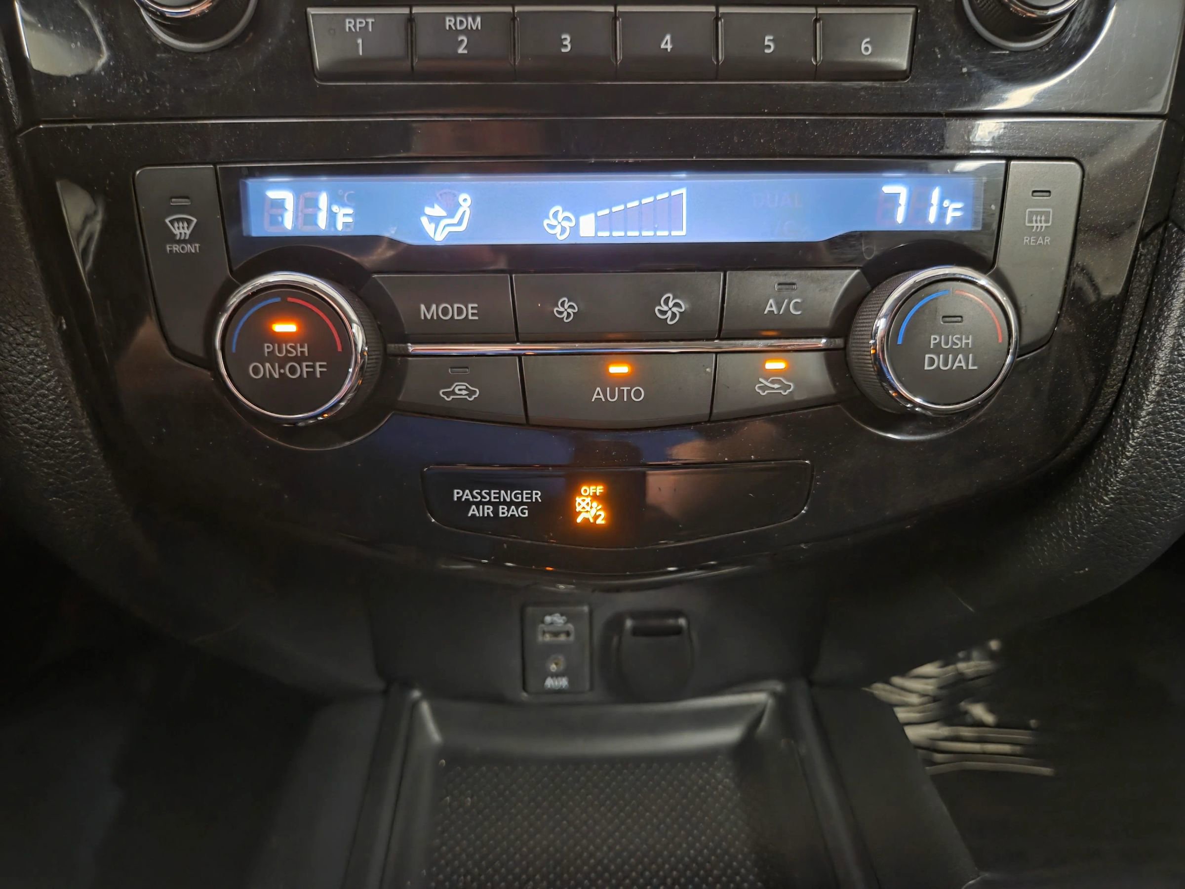 Used 2017 Nissan Rogue SV image 28