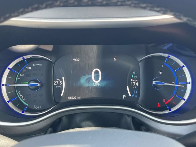 Used 2023 Chrysler Pacifica Touring-L FWD image 33