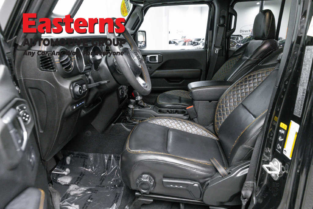 Used 2023 Jeep Wrangler Unlimited Sahara AWD/4WD image 16
