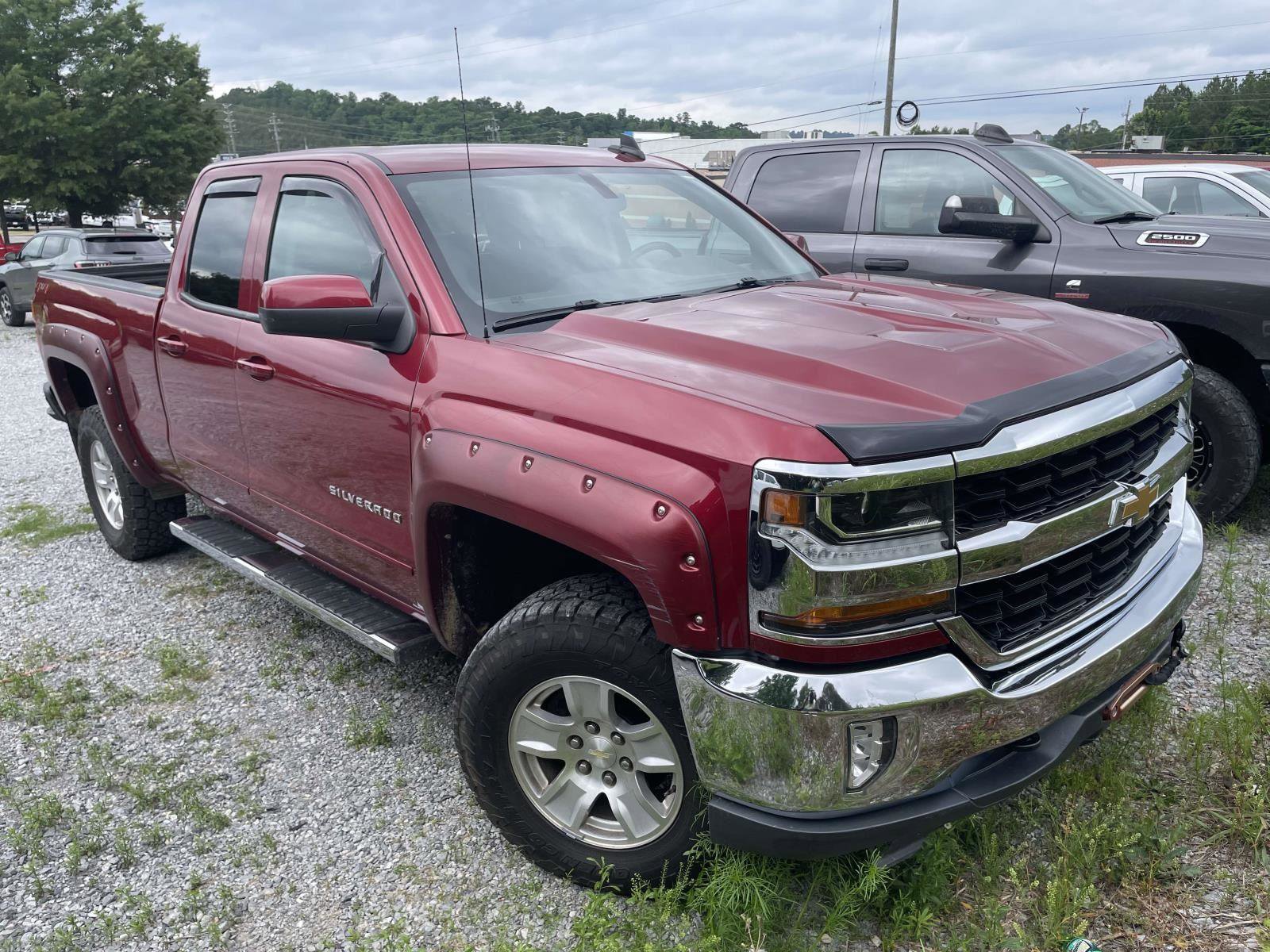 Used 2018 Chevrolet Silverado 1500 LT w/ All Star Edition AWD/4WD image 1