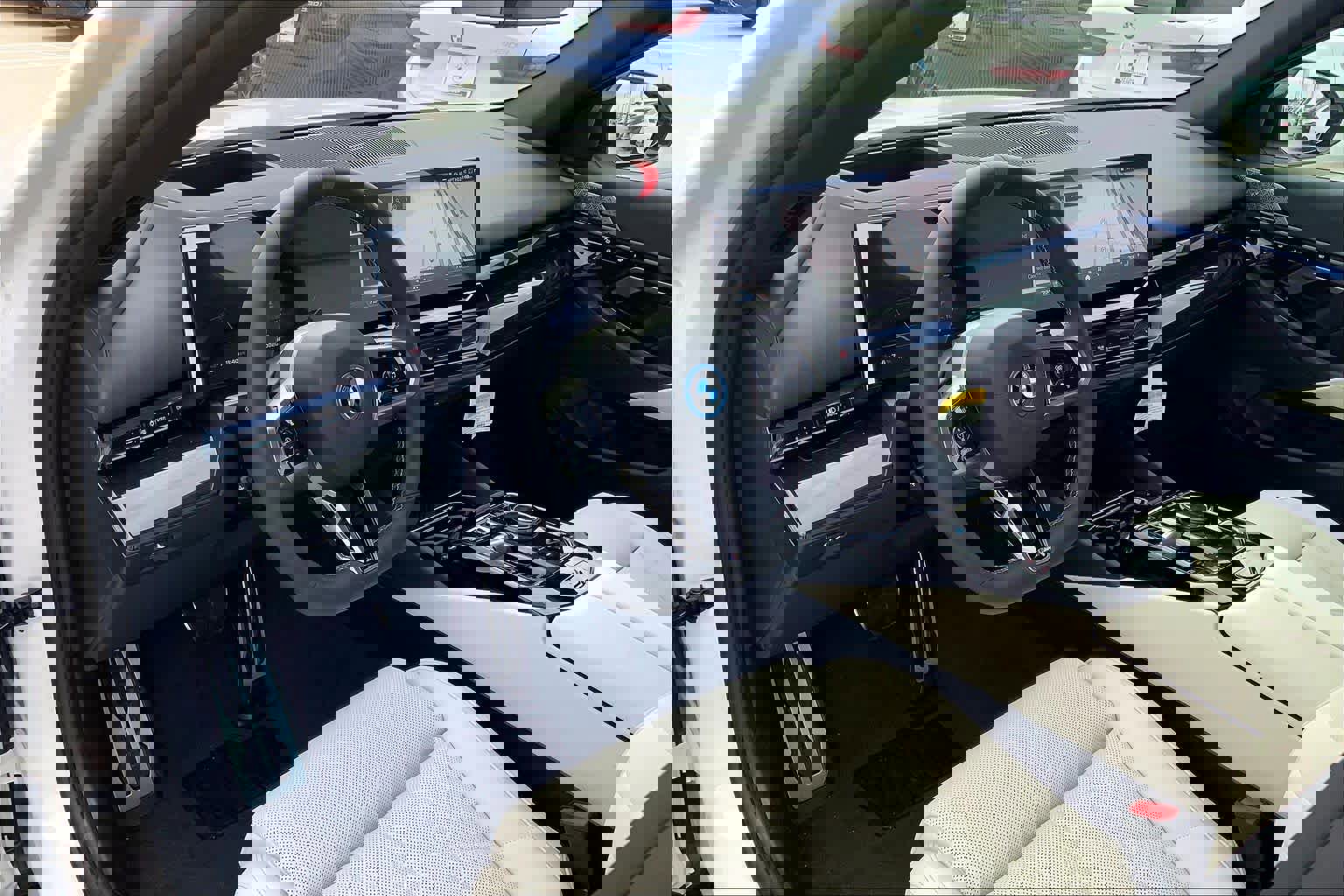 New 2025 BMW i5 M60 w/ Premium Package image 8