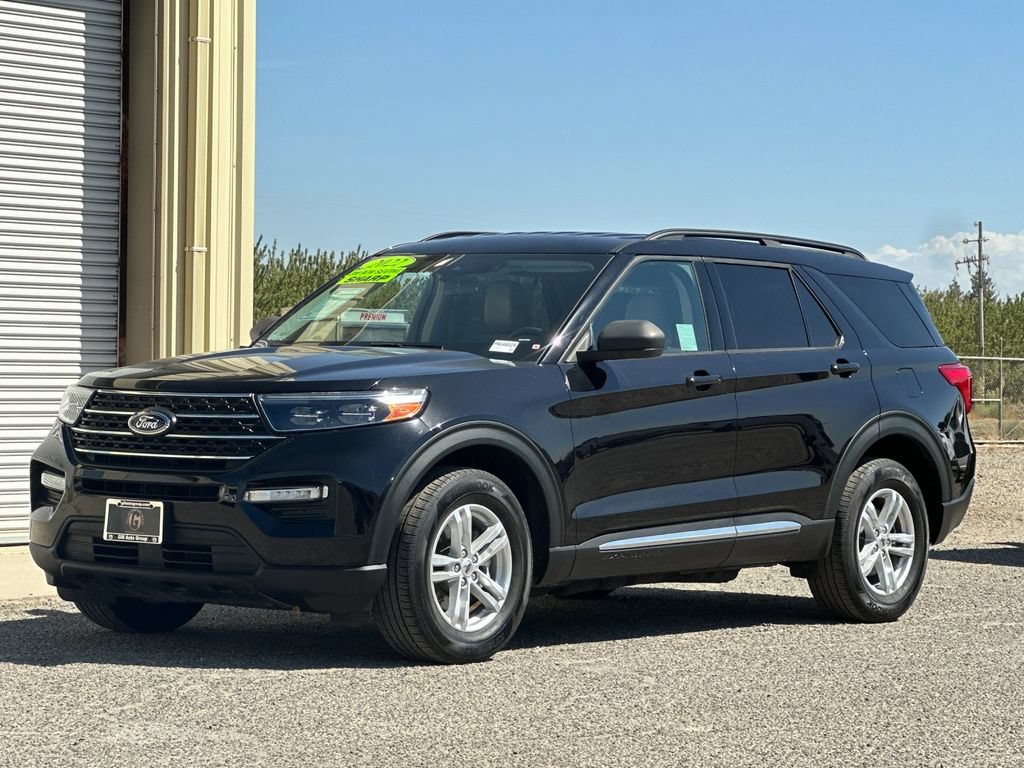 Used 2022 Ford Explorer XLT w/ Equipment Group 202A AWD/4WD image 8