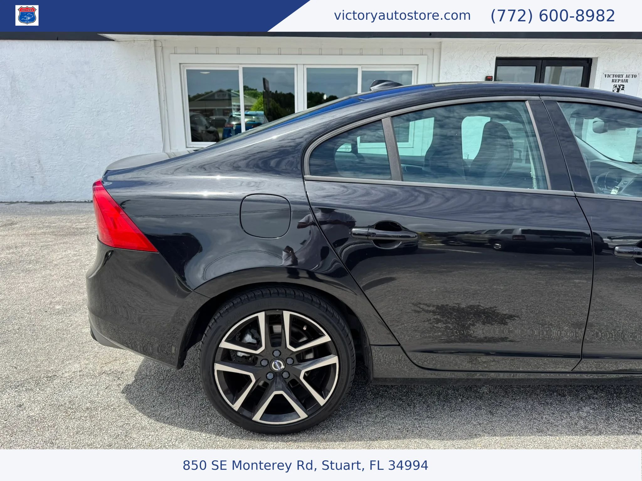 Used 2018 Volvo S60 T5 Dynamic w/ Vision Package FWD image 10