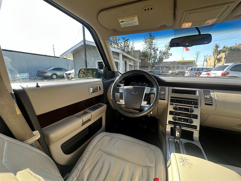 Used 2010 Ford Flex SEL FWD image 15