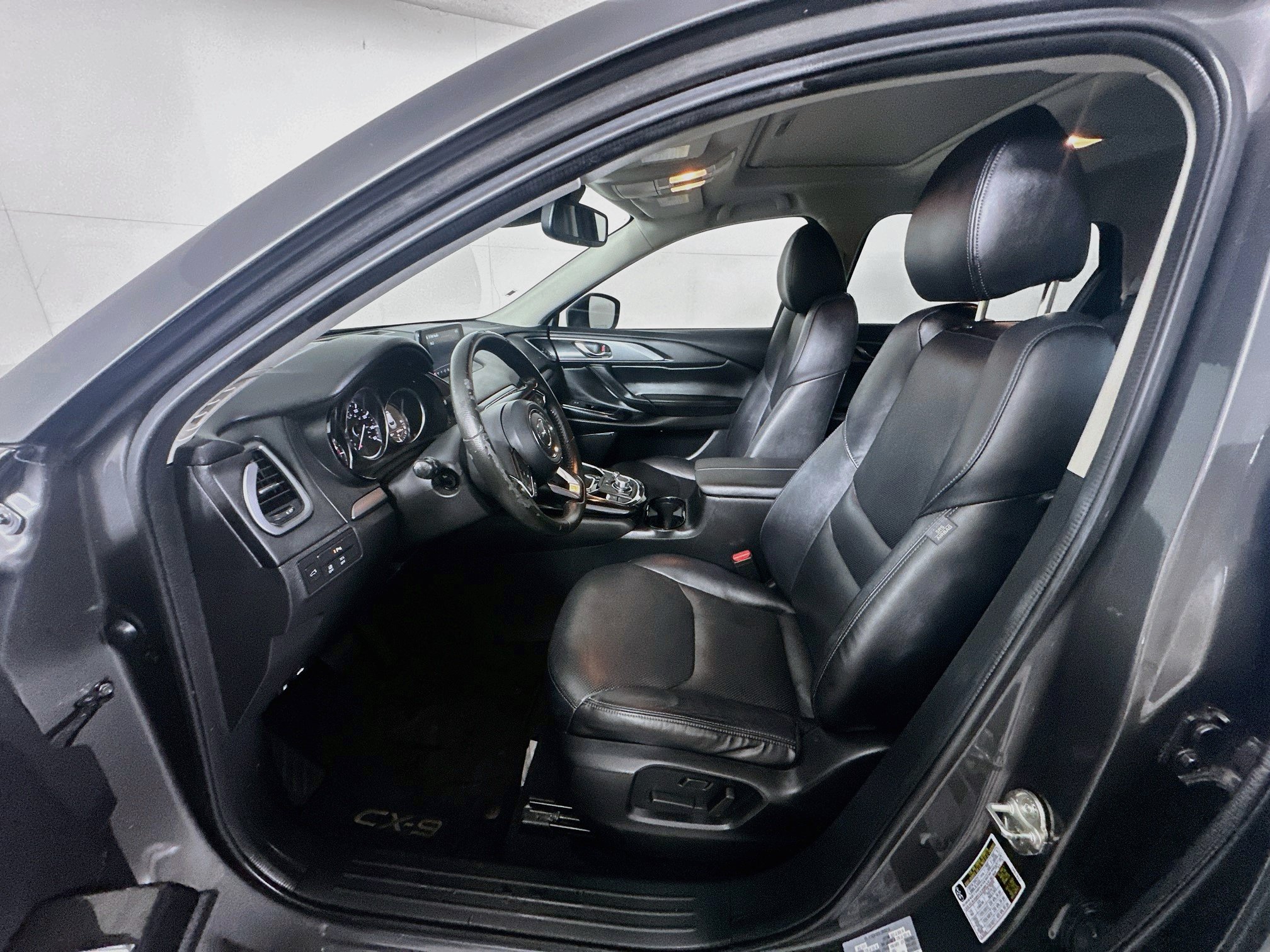 Used 2018 MAZDA CX-9 Touring w/ Touring Premium Package AWD/4WD image 13