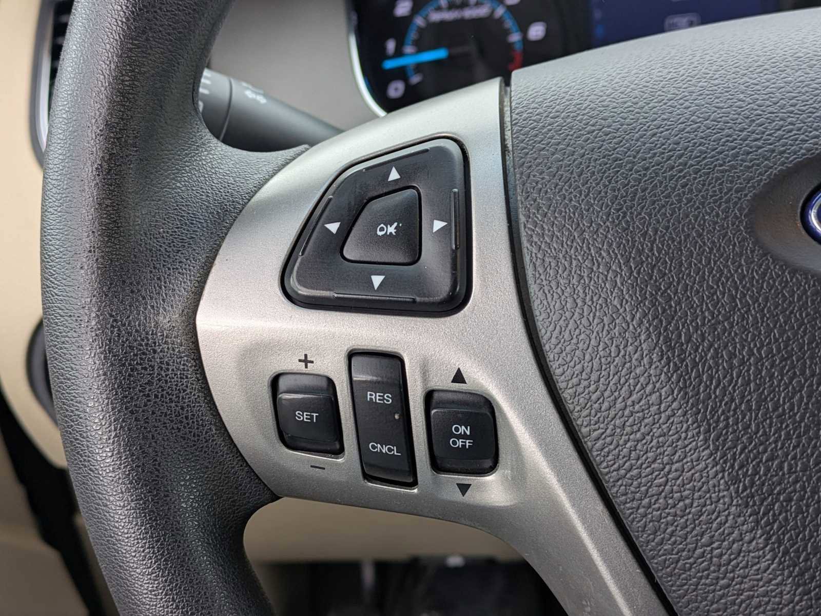 Used 2017 Ford Taurus SE image 22