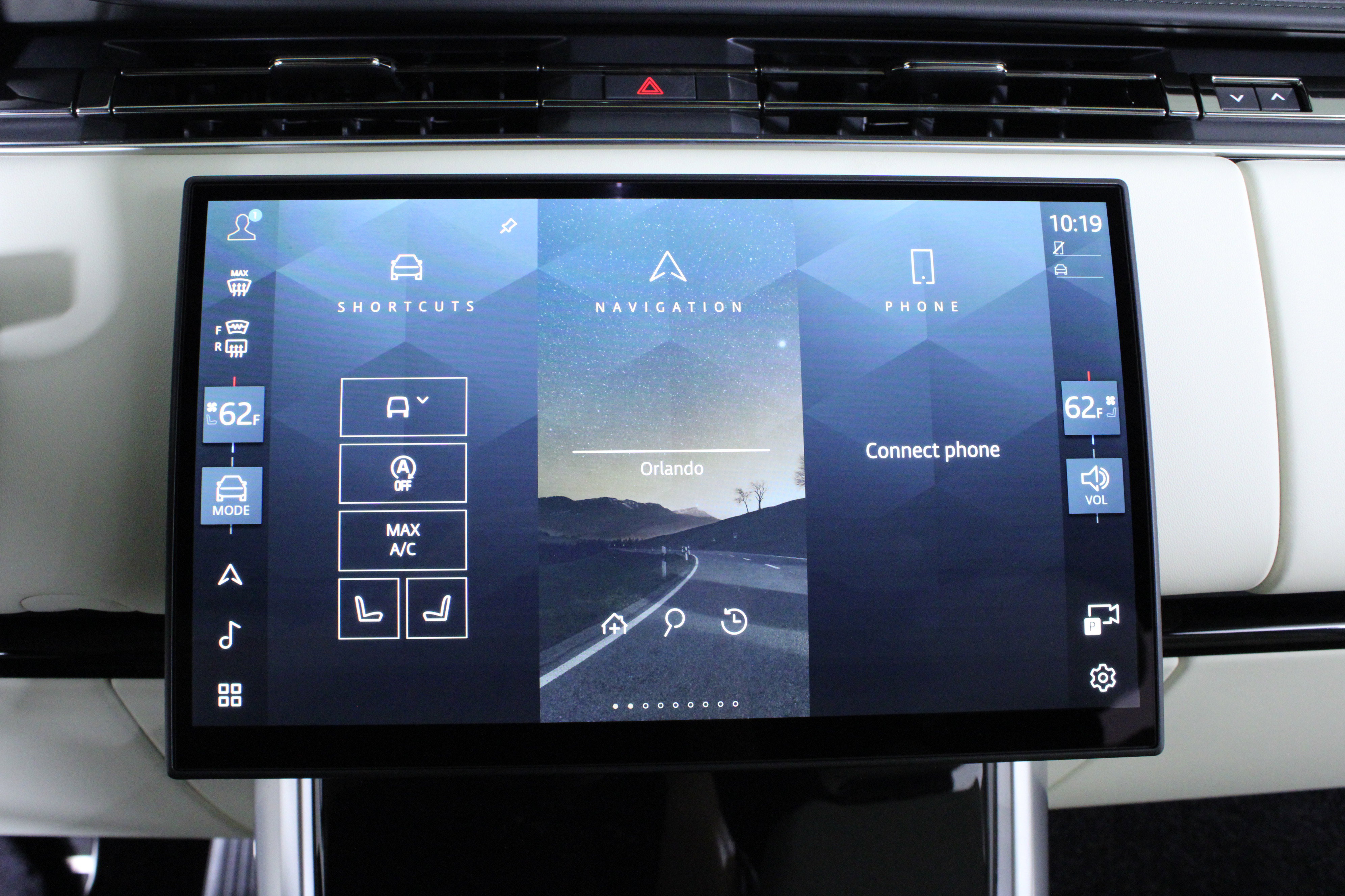 New 2026 Land Rover Range Rover SE image 20