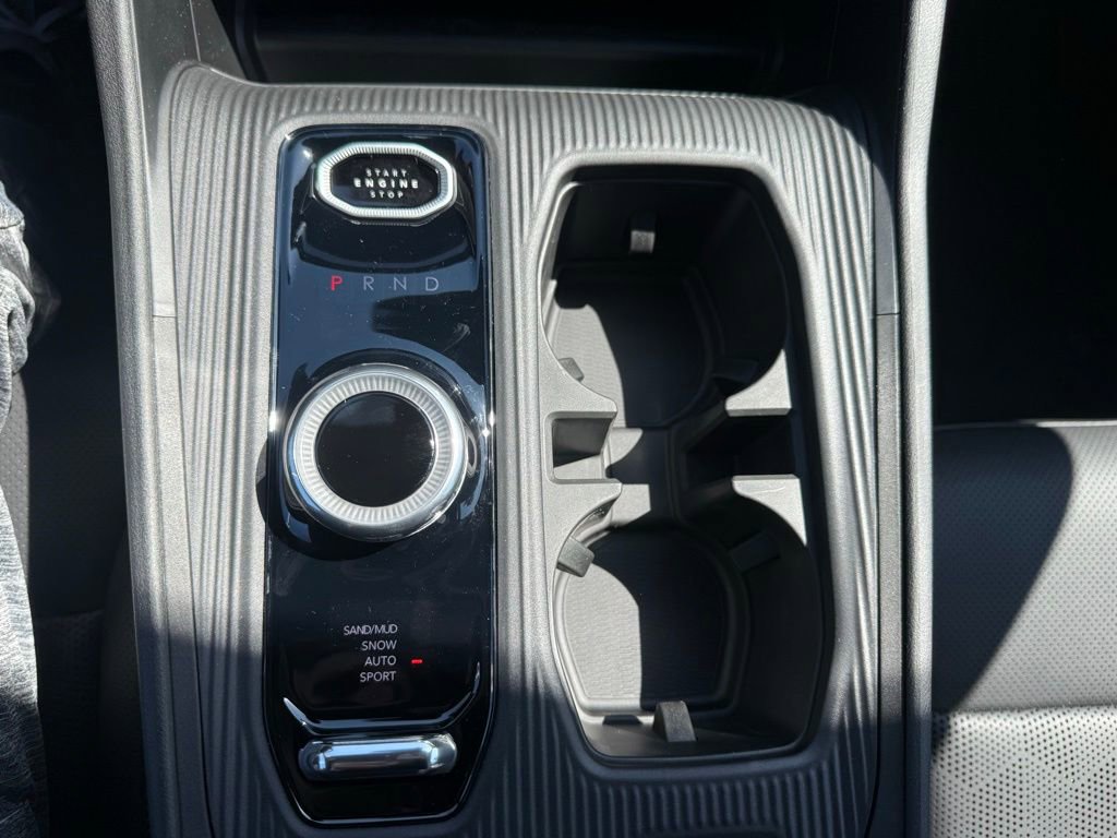 New 2026 Jeep Cherokee Overland w/ Advanced Pro Tech Group AWD/4WD image 25