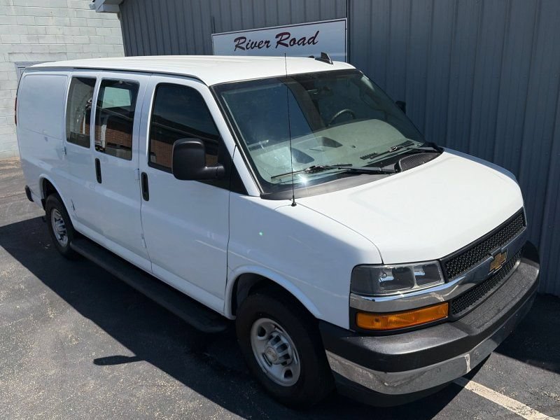 Used 2023 Chevrolet Express 2500 w/ Driver Convenience Package RWD image 3