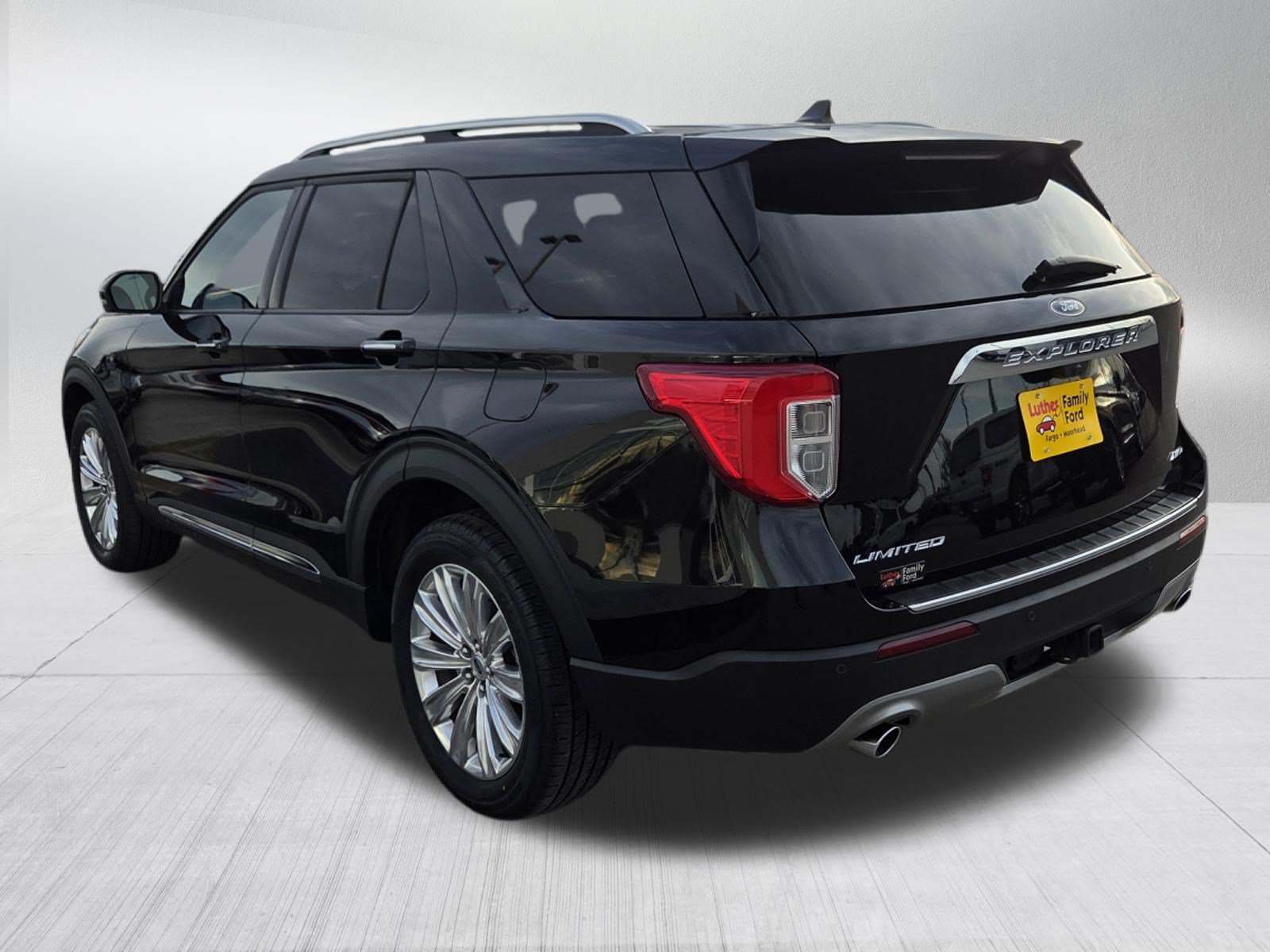 Certified 2024 Ford Explorer Limited w/ Limited Technology Package AWD/4WD image 5