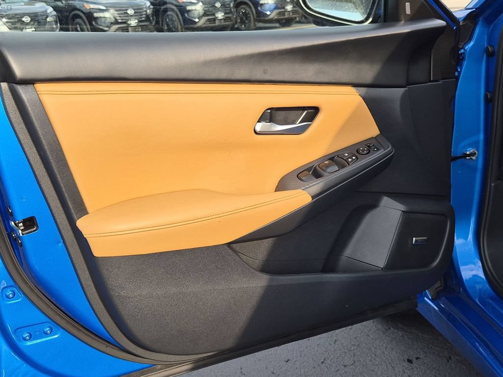 Used 2025 Nissan Sentra SV w/ SV Premium Package FWD image 13