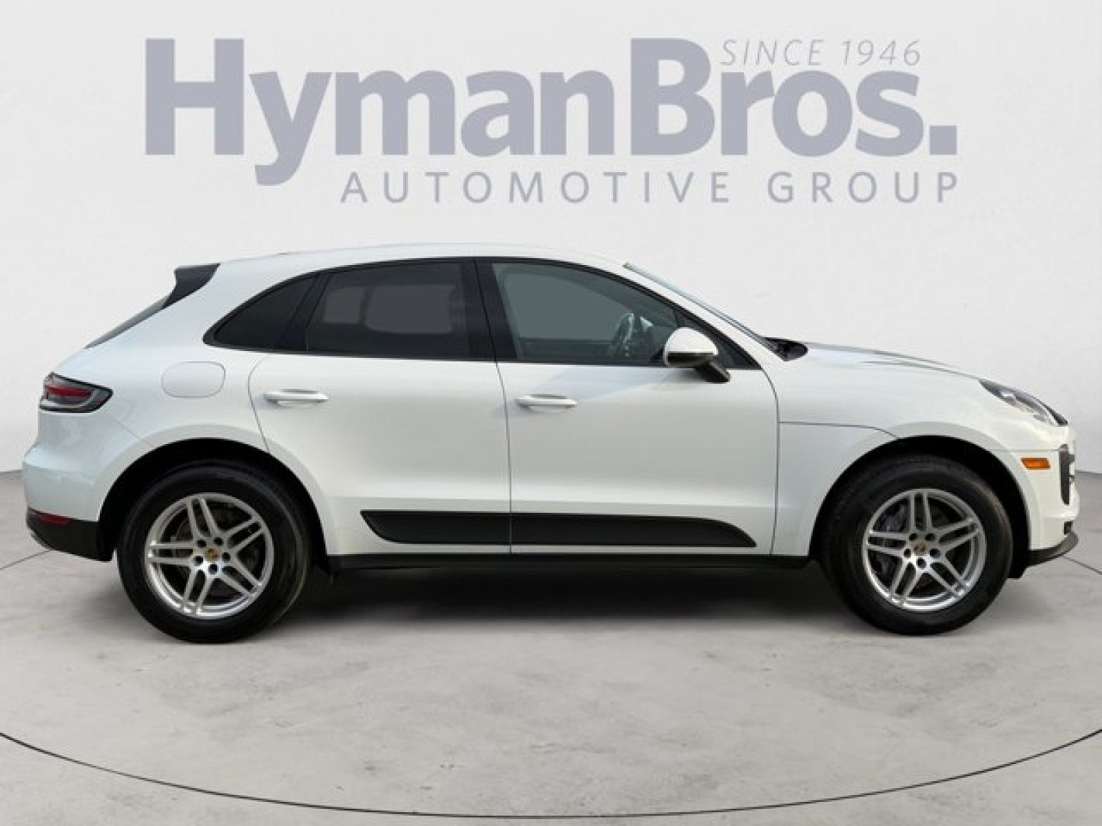 Used 2021 Porsche Macan AWD/4WD image 2