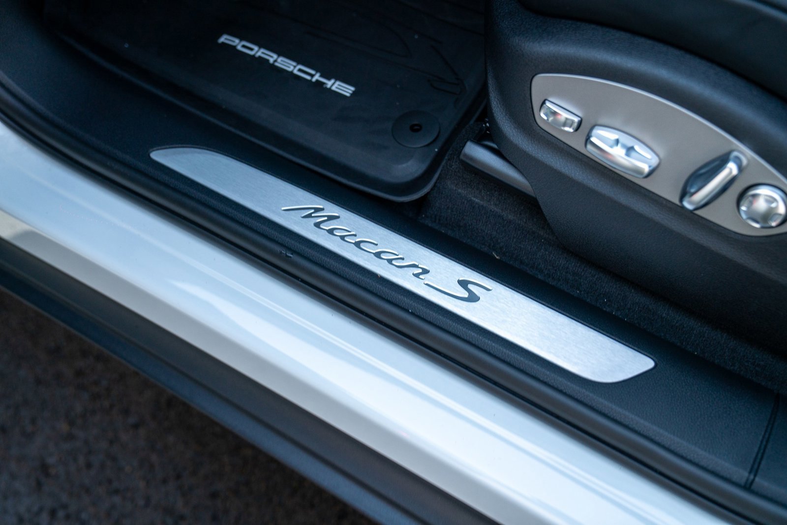 New 2026 Porsche Macan S image 12