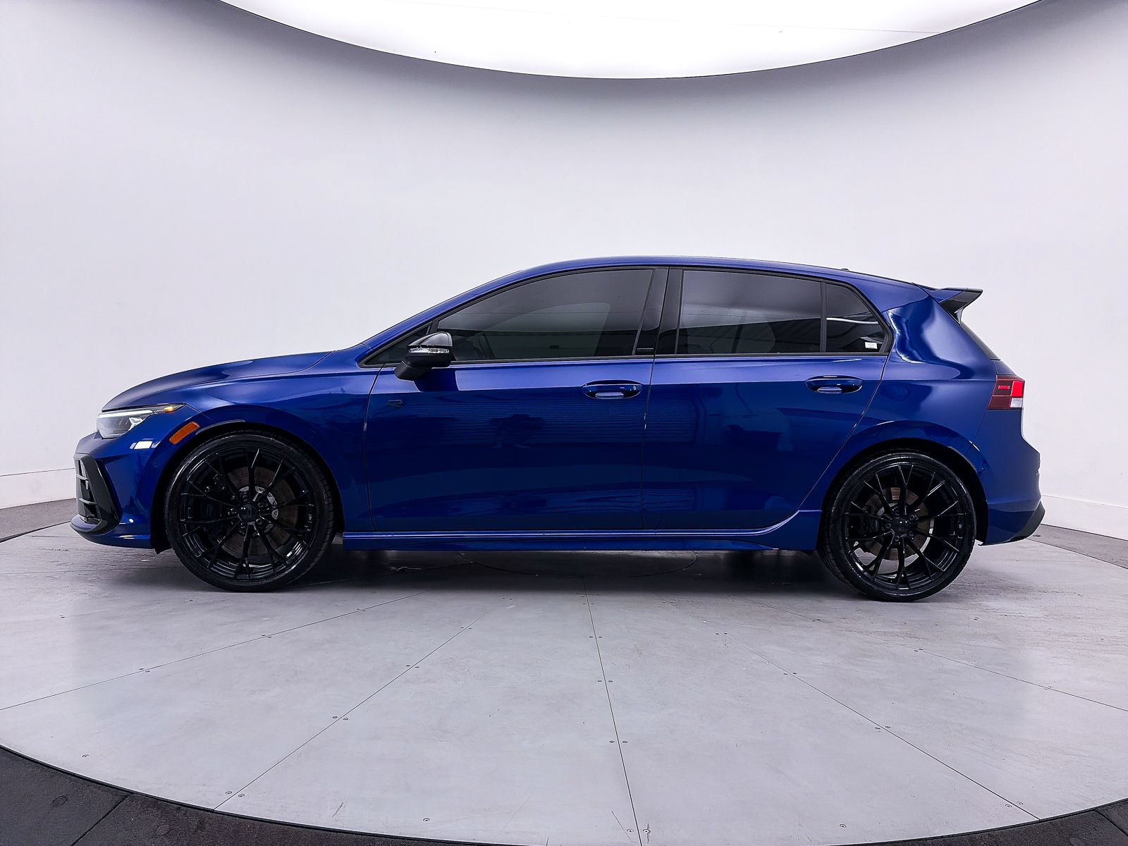 Used 2025 Volkswagen Golf R Black Edition AWD/4WD image 42