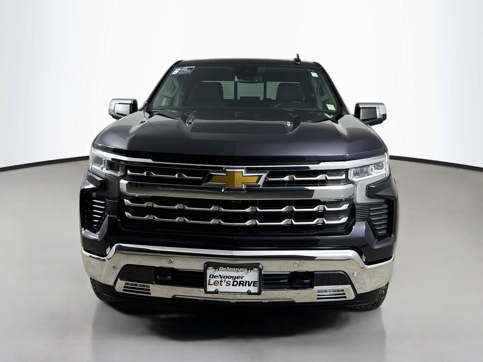 Used 2024 Chevrolet Silverado 1500 LTZ w/ LTZ Premium Package AWD/4WD image 8