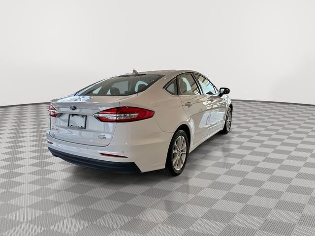 Used 2020 Ford Fusion SE FWD image 11