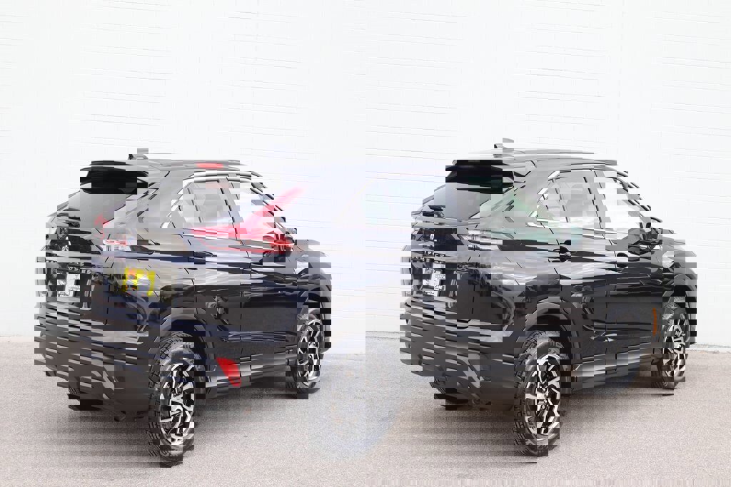 Used 2024 Mitsubishi Eclipse Cross ES image 3