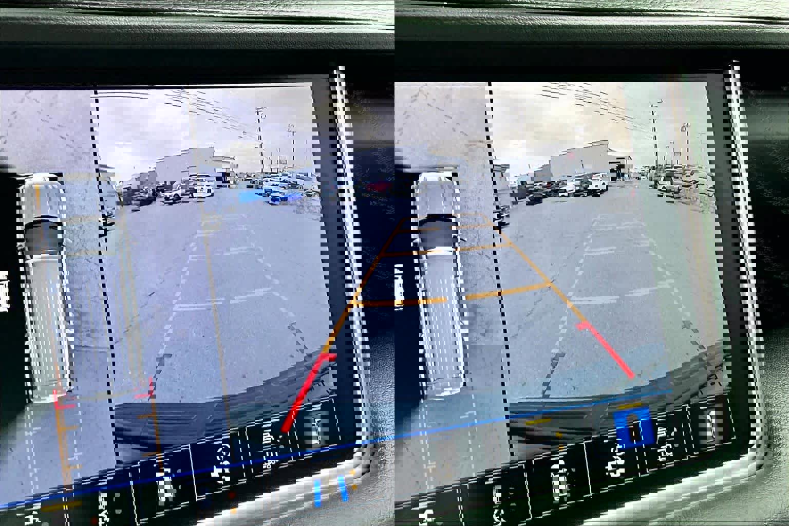 Used 2021 GMC Yukon Denali w/ Denali Premium Package image 26