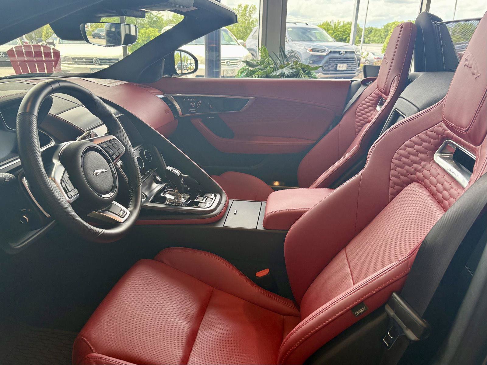 Used 2023 Jaguar F-TYPE R AWD/4WD image 9