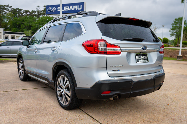 Used 2022 Subaru Ascent Limited w/ Technology Package AWD/4WD image 4