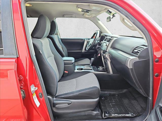 Used 2016 Toyota 4Runner SR5 image 21