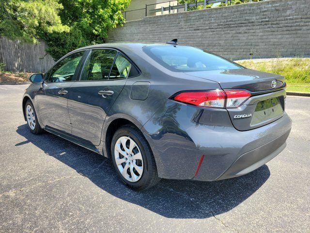 Used 2026 Toyota Corolla LE FWD image 3