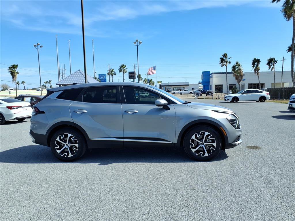 Used 2024 Kia Sportage EX image 9
