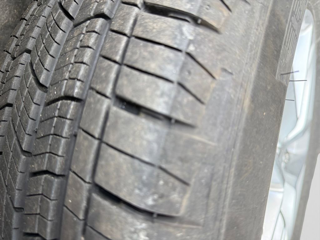 Certified 2025 Jeep Grand Cherokee Laredo X w/ Luxury Tech Group I image 19