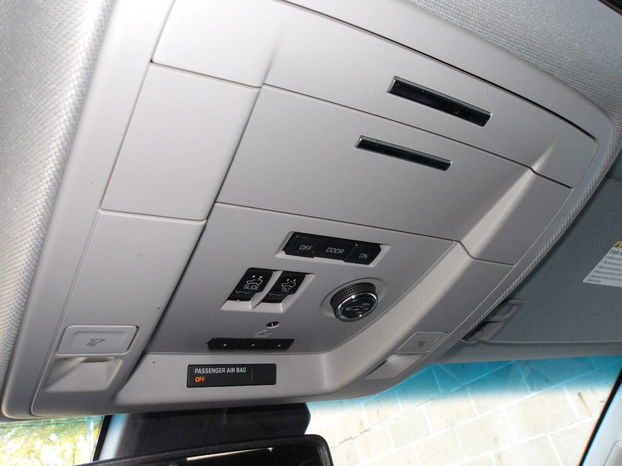 Used 2019 Chevrolet Tahoe LT w/ LT Midnight Edition image 26