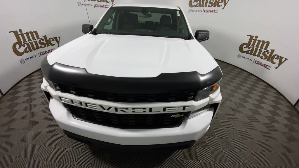 Used 2019 Chevrolet Silverado 1500 Custom w/ Custom Convenience Package image 3