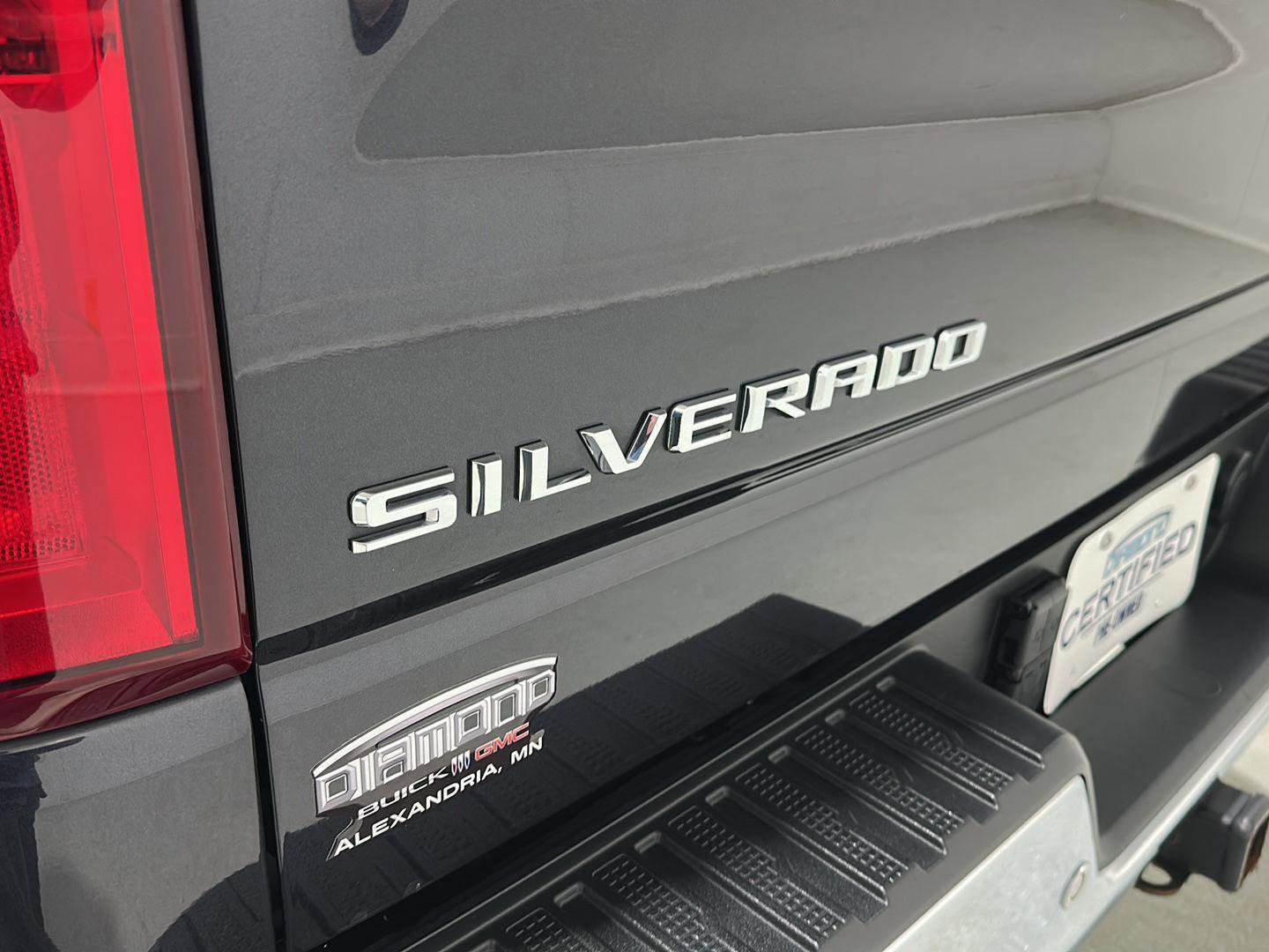 Used 2022 Chevrolet Silverado 1500 LTZ w/ LTZ Premium Package image 31