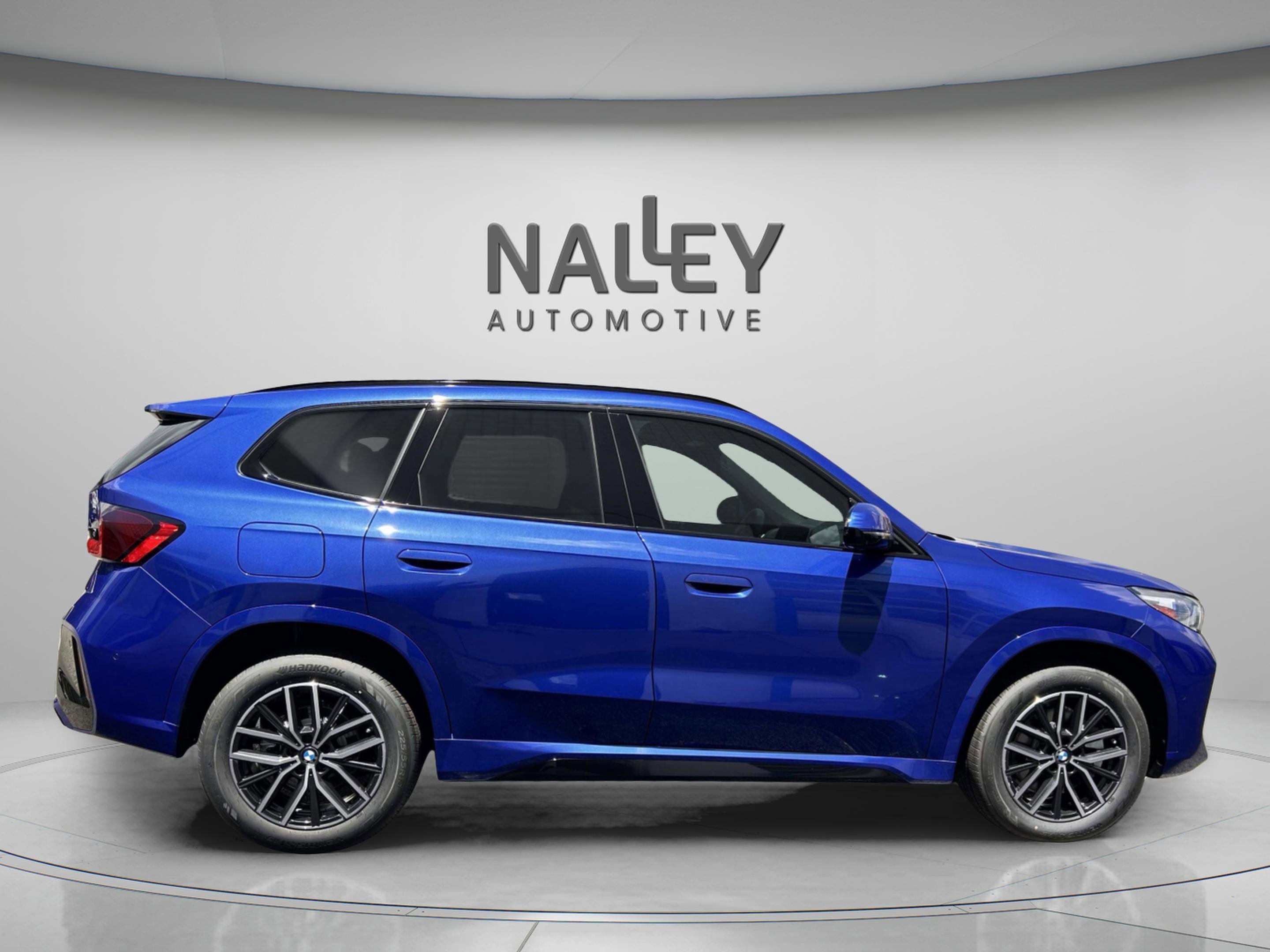 Used 2025 BMW X1 xDrive28i w/ Technology Package image 4