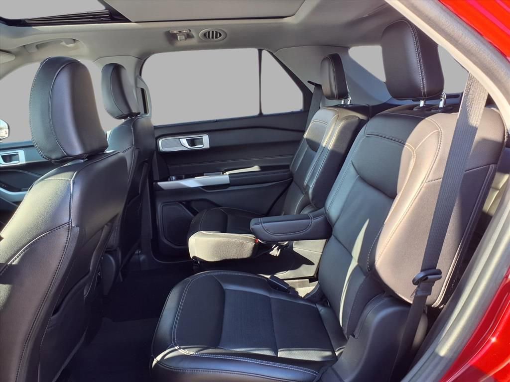 Used 2022 Ford Explorer Limited w/ Equipment Group 301A image 26