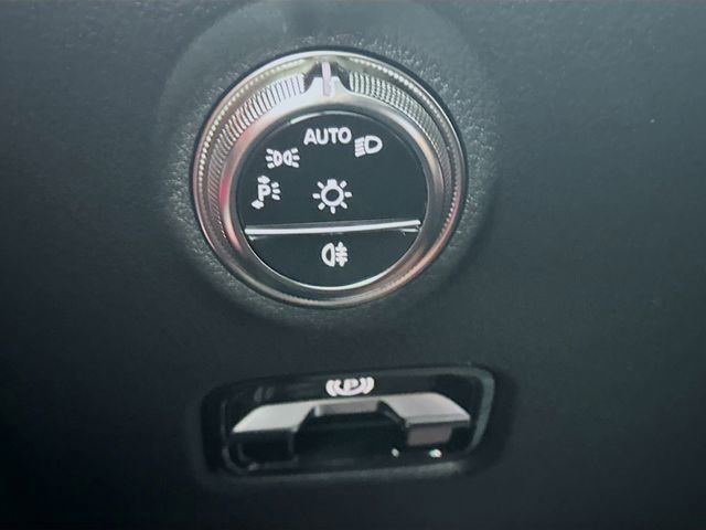 Used 2026 Mercedes-Benz C 300 Sedan image 10