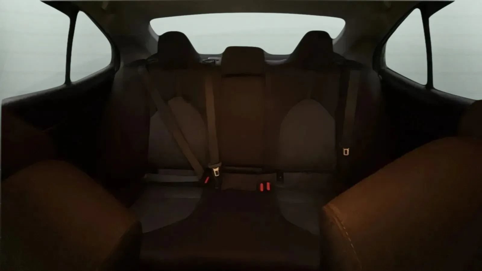 Used 2018 Toyota Camry LE FWD image 20
