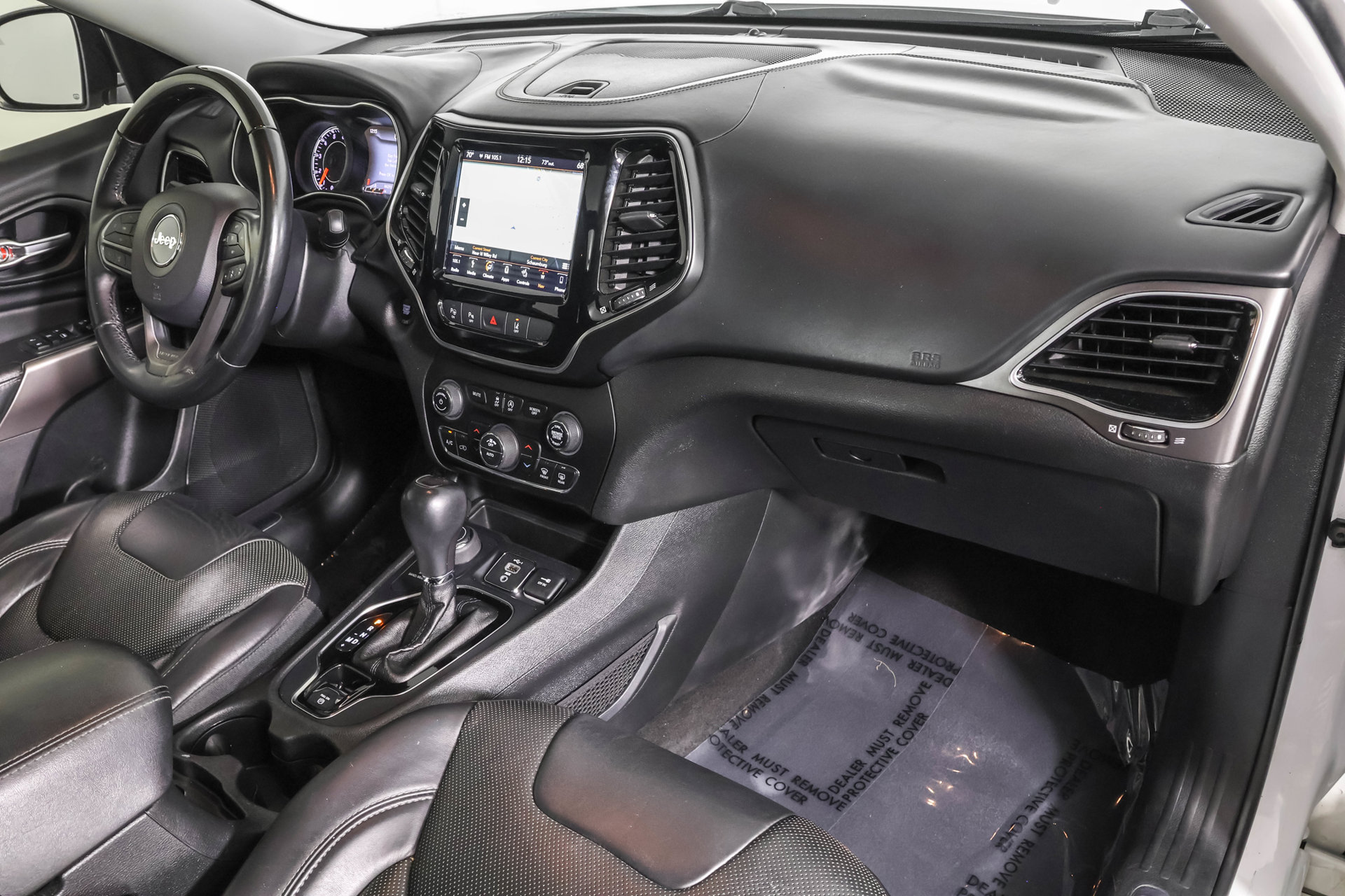 Used 2019 Jeep Cherokee Overland w/ Technology Group AWD/4WD image 45