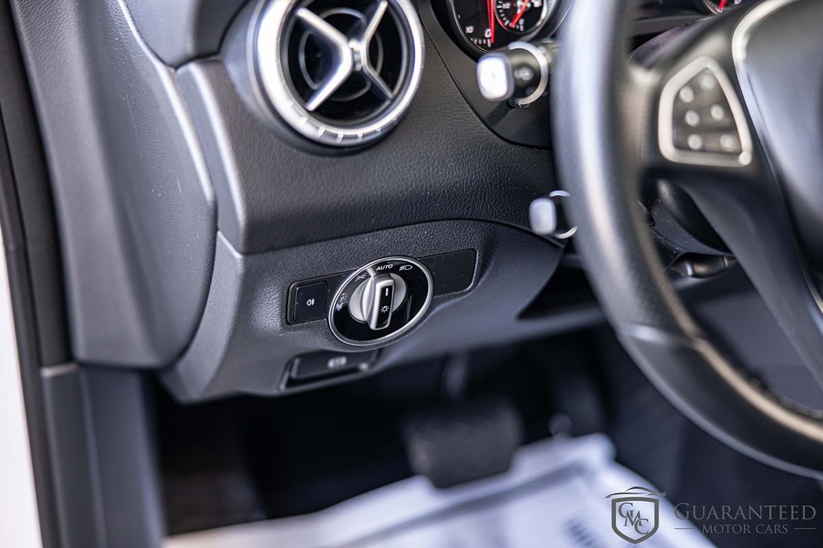 Used 2018 Mercedes-Benz CLA 250 image 19