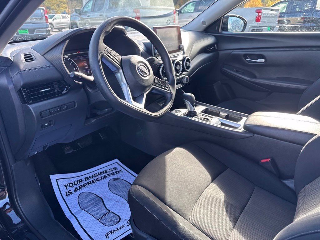 Used 2024 Nissan Sentra SV FWD image 17