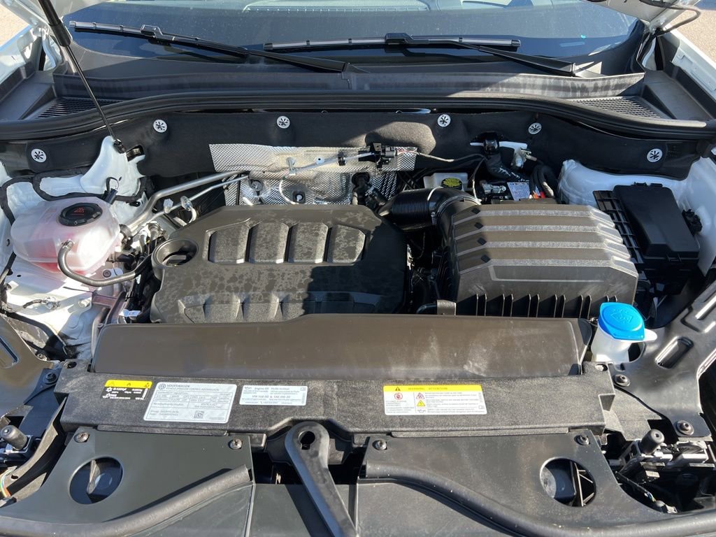 Used 2025 Volkswagen Atlas SEL image 11